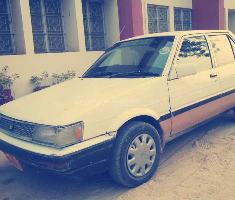 Toyota Corolla 1986 for Sale in Hyderabad Image-1