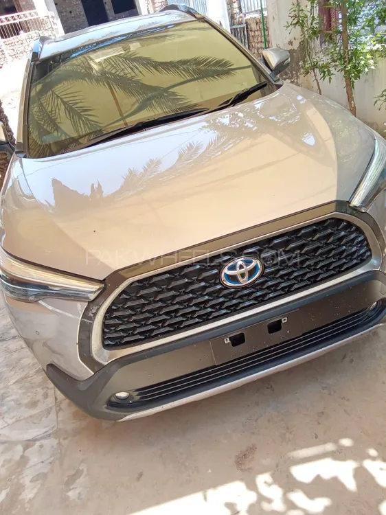 Toyota Corolla Cross 2023 for Sale in Gujranwala Image-1