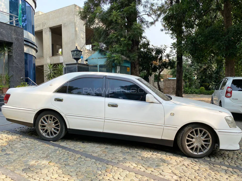Toyota Crown 2000 for Sale in Gujar Khan Image-1