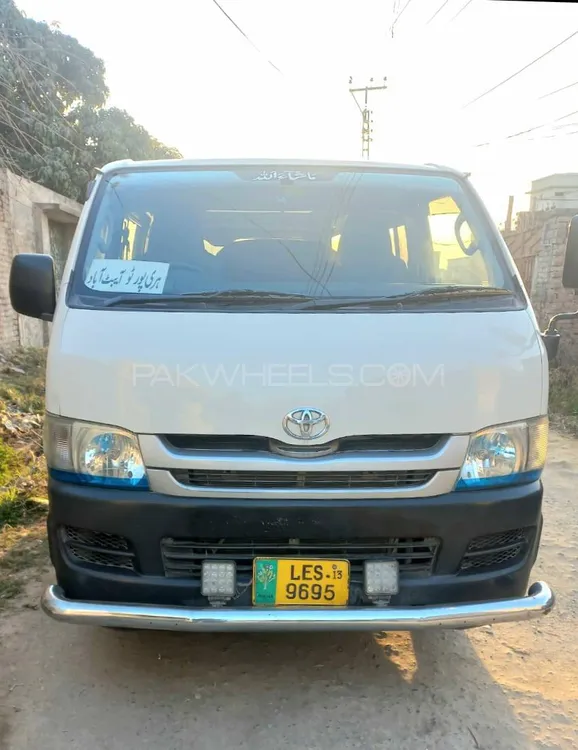Toyota Hiace 2010 for Sale in Haripur Image-1