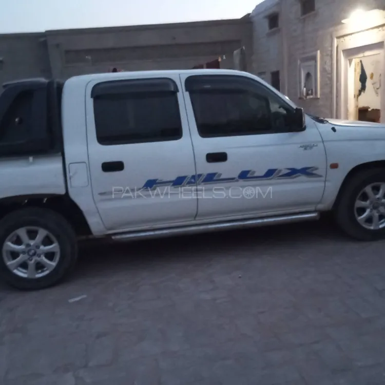 Toyota Hilux 1999 for Sale in Quaid Abad Image-1