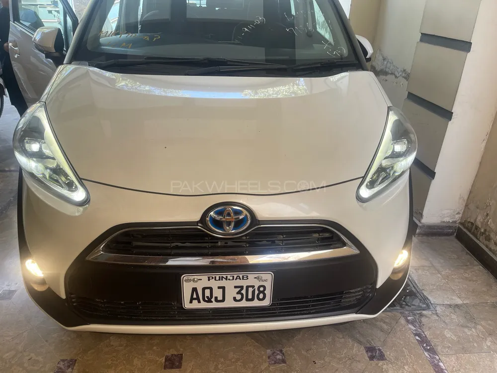 Toyota Sienta 2018 for Sale in Gujranwala Image-1
