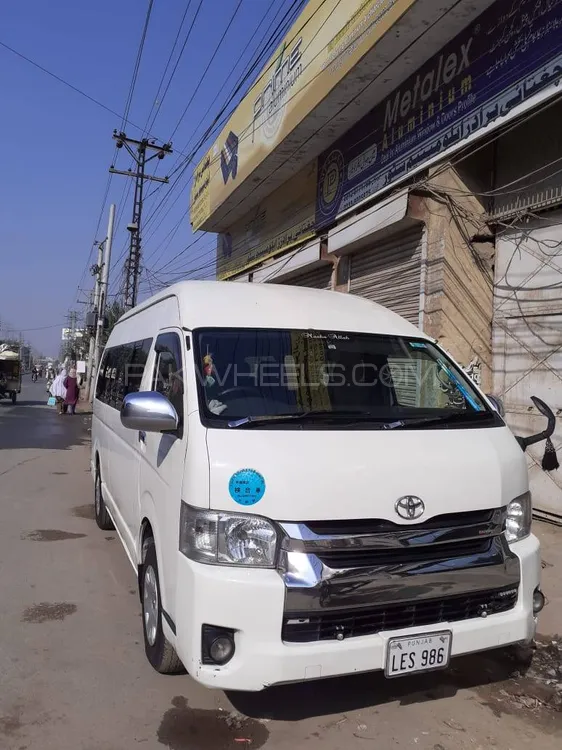 Toyota Hiace 2010 for Sale in Sialkot Image-1