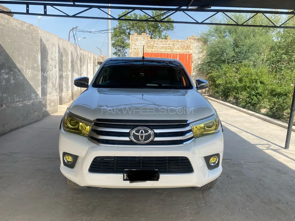 Toyota Hilux 2018 for Sale in Vehari Image-1