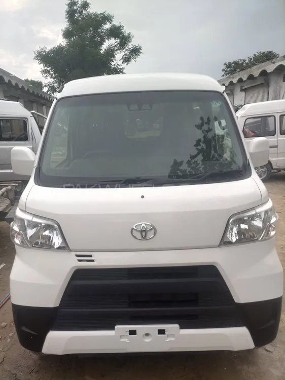 Toyota Pixis Van 2018 for Sale in Swabi Image-1