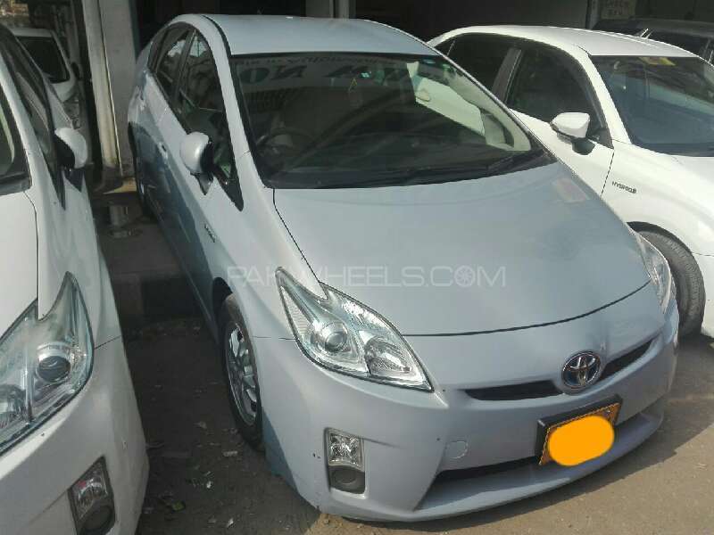 Toyota Prius 2010 for Sale in Karachi Image-1