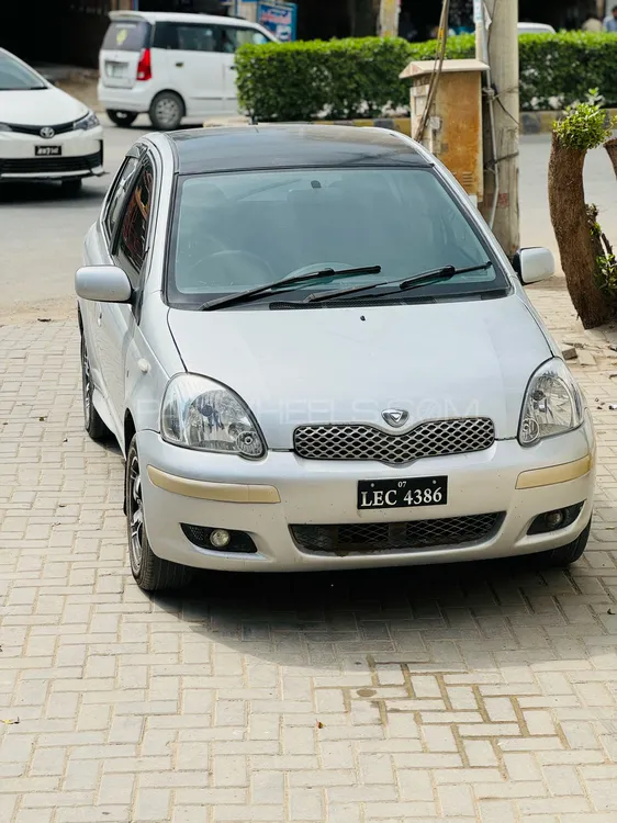 Toyota Vitz 2003 for Sale in D.G.Khan Image-1