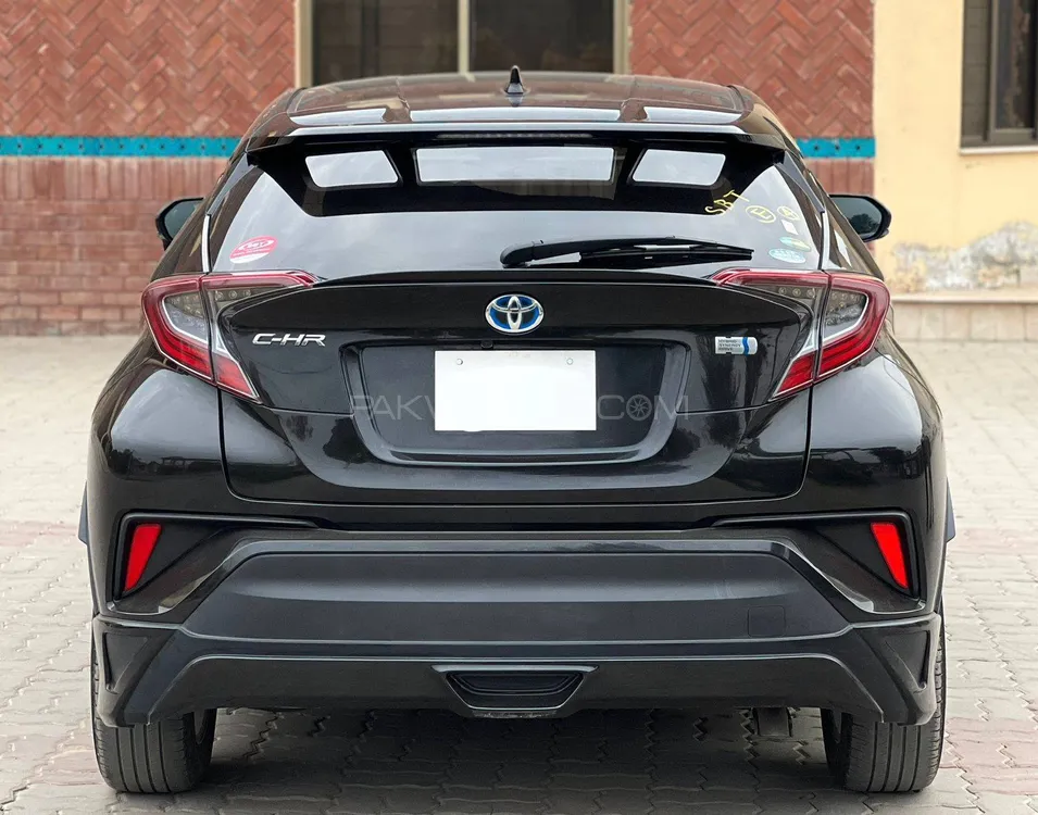 Toyota C-HR 2018 for Sale in Multan Image-1