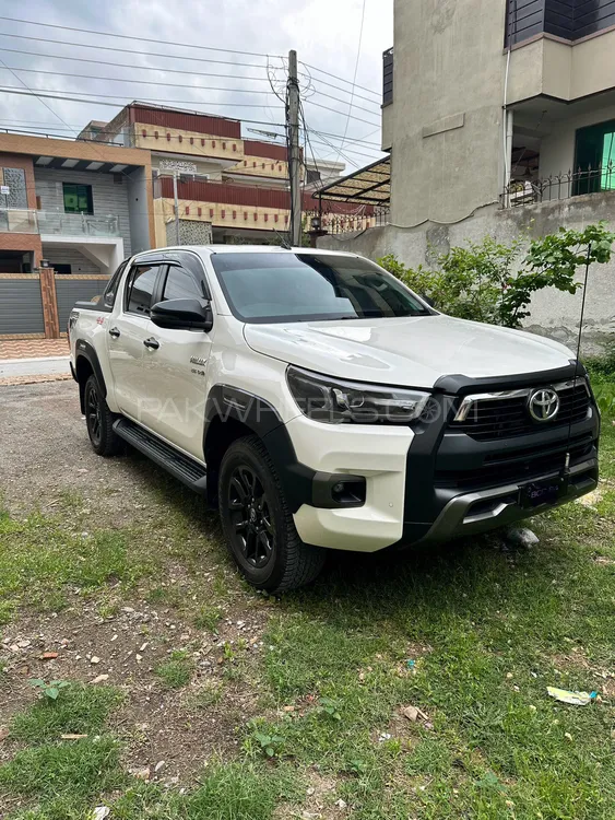 Toyota Hilux 2023 for Sale in Peshawar Image-1