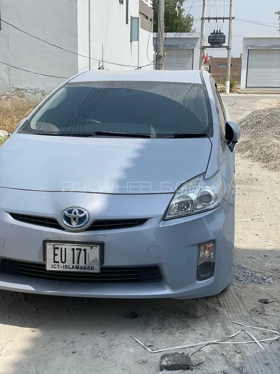 Toyota Prius 2012 for Sale in Layyah Image-1