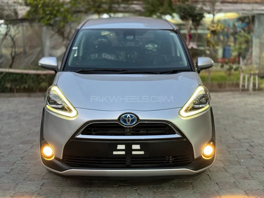 Toyota Sienta 2017 for sale in Sialkot