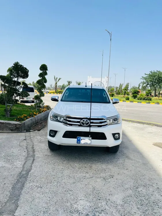 Toyota Hilux 2018 for Sale in Sialkot Image-1