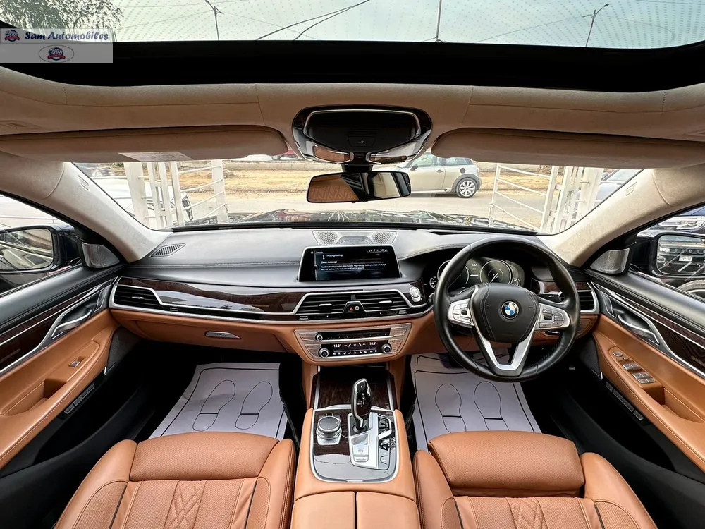 BMW 7 Series 2017 for Sale in Karachi BMW 7 Series 2017 for Sale in Karachi Image-3