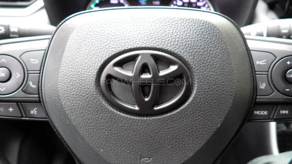 Mate Black Toyota Corolla Steering Logo For 2009-2020 Image-1