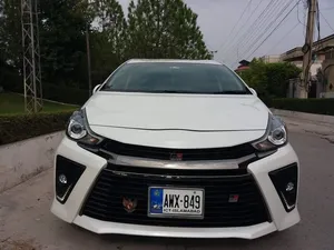 Toyota Prius Alpha 2018 for Sale