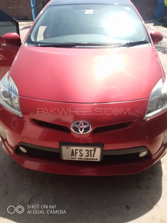 Toyota Prius 2017 for Sale in Sohawa district daska Image-1