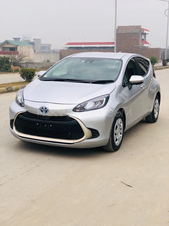 Toyota Aqua 2021 for Sale in Islamabad Image-1