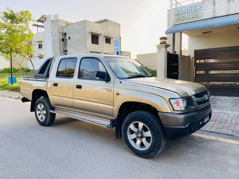 Toyota Hilux 2005 for Sale in Wah cantt Image-1