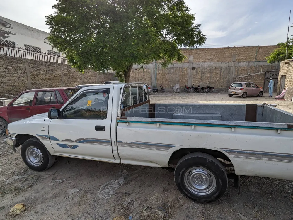 Toyota Hilux 1993 for Sale in Quetta Image-1