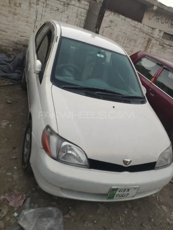 Toyota Platz 2002 for Sale in Swat Image-1