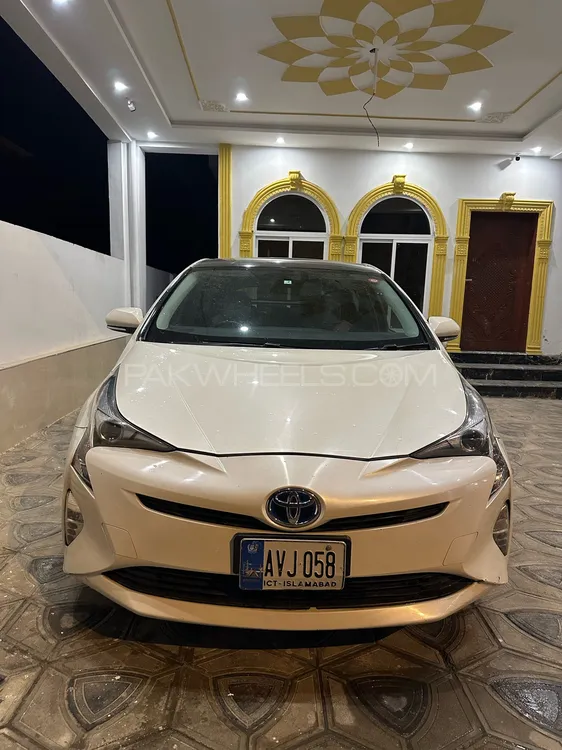 Toyota Prius 2017 for Sale in Jhelum Image-1
