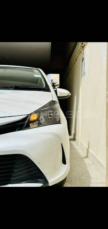 Toyota Vitz 2016 for sale in Karachi