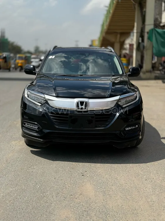Honda Vezel 2018 for Sale in Faisalabad Image-1