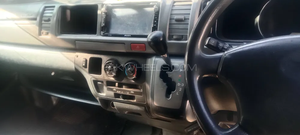Toyota Hiace 2010 for Sale in Pattoki Image-1