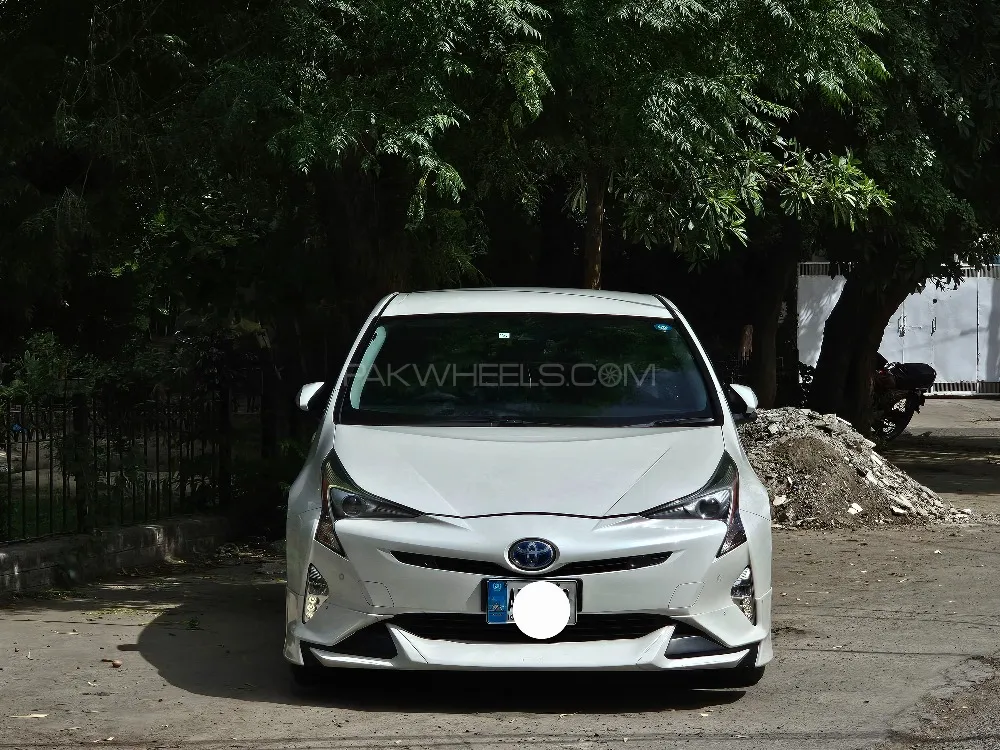 Toyota Prius 2018 for Sale in Peshawar Image-1
