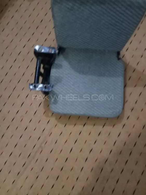 folding seat Image-1