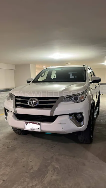 Toyota Fortuner 2021 for Sale in Karachi Image-1