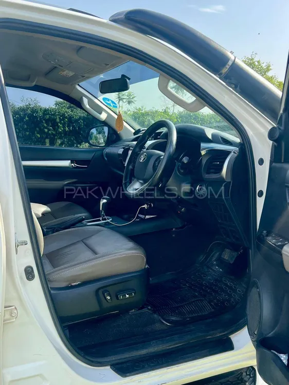 Toyota Hilux 2021 for Sale in Sheikhupura Image-1