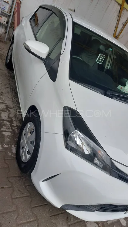 Toyota Vitz 2015 for sale in Peshawar