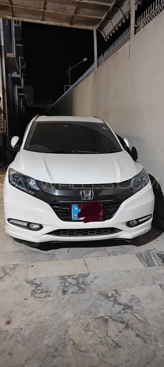 Honda Vezel 2016 for Sale in Peshawar Image-1