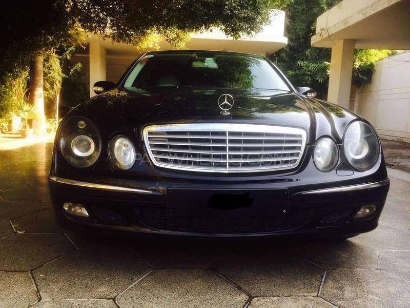 Mercedes Benz E Class 2005 for Sale in Faisalabad Image-1