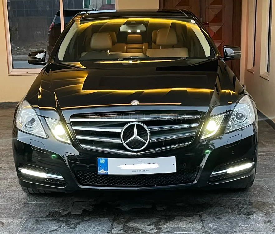 Mercedes Benz E Class 2012 for Sale in Islamabad Image-1