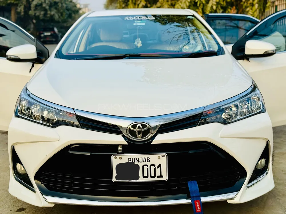 Toyota Corolla 2021 for Sale in Faisalabad Image-1