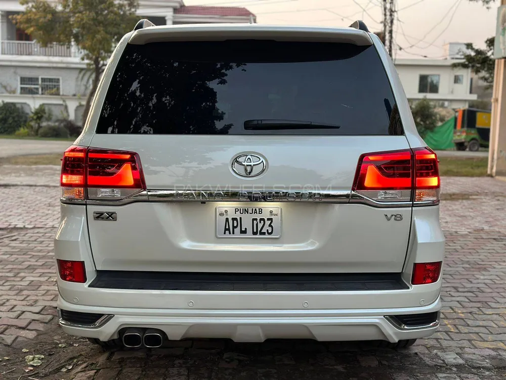 Toyota Land Cruiser 2017 for sale in Lahore