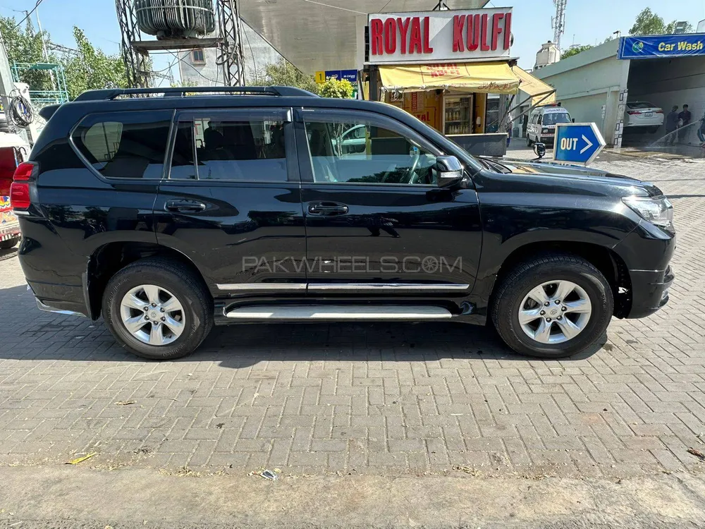 Toyota Prado 2011 for sale in Lahore
