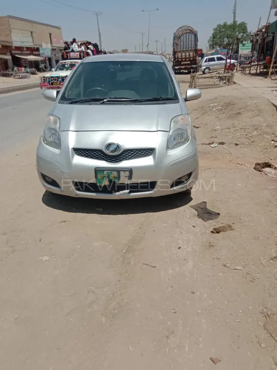 Toyota Vitz 2012 for Sale in Taunsa sharif Image-1
