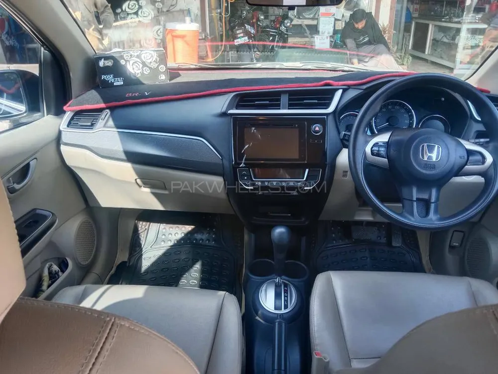 Honda BR-V 2018 for sale in Fateh Jang
