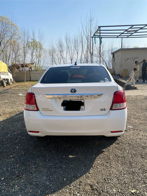 Toyota Corolla Axio 2014 for Sale in Swat Image-1