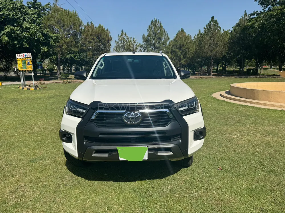 Toyota Hilux 2023 for Sale in Gujranwala Image-1