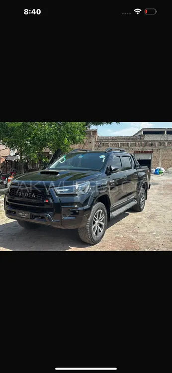 Toyota Hilux 2017 for Sale in Faisalabad Image-1