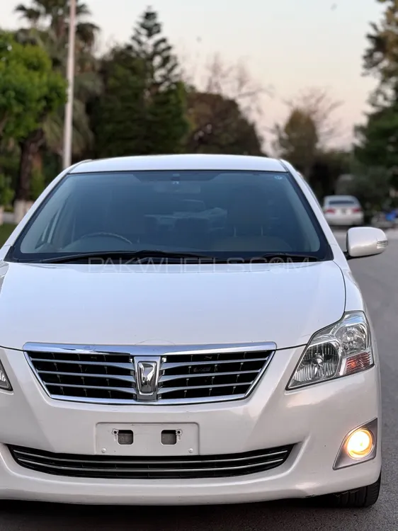 Toyota Premio 2012 for Sale in Islamabad Image-1