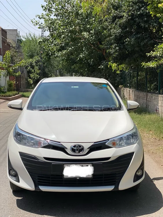 Toyota Yaris ATIV CVT 1.3 2022 for sale in Lahore | PakWheels