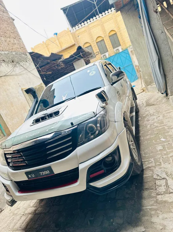 Toyota Hilux 2013 for sale in Peshawar