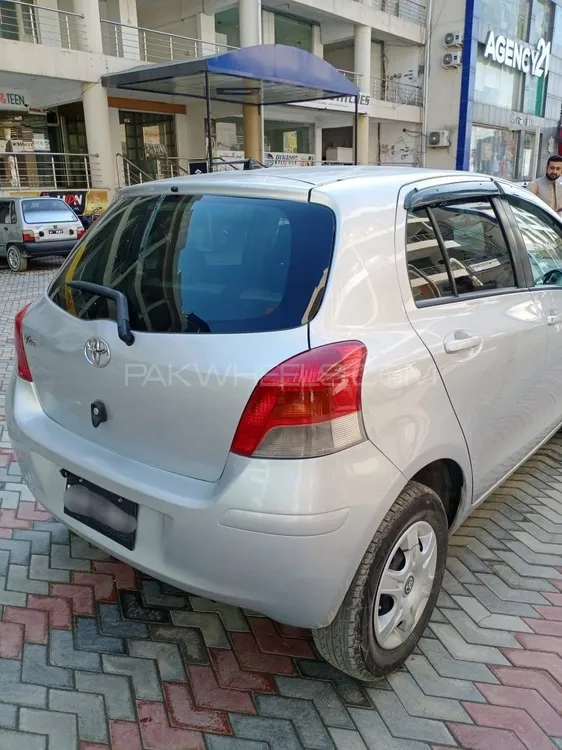 Toyota Vitz 2008 for Sale in Mardan Image-1