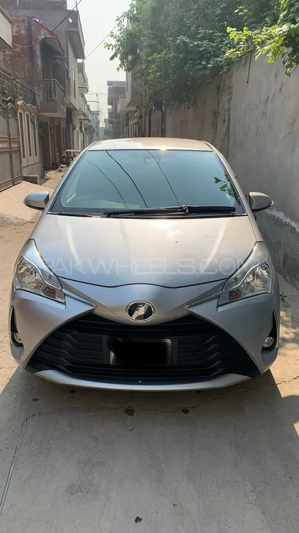 Toyota Vitz 2021 for Sale in Lahore Image-1