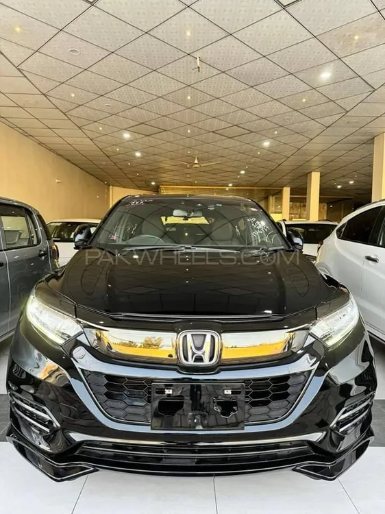 Honda Vezel 2019 for Sale in Multan Image-1